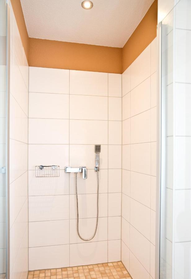 Ferienwohnung Familie Leinweber Waren  Buitenkant foto
